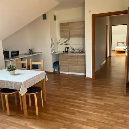Kwiatkowskiego25 Apartman *